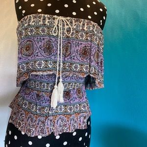 American Eagle strapless patterned top. Size Small